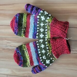 NWOT Hand-Knit Woolen Mitten